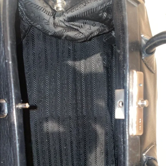 Prada  Doctors black Leather bag with  Silver hardware - Picture 8 of 16